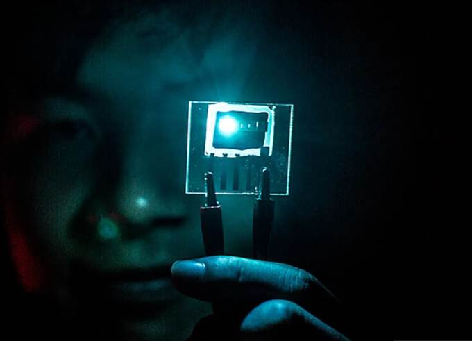发光的 OLED 器件